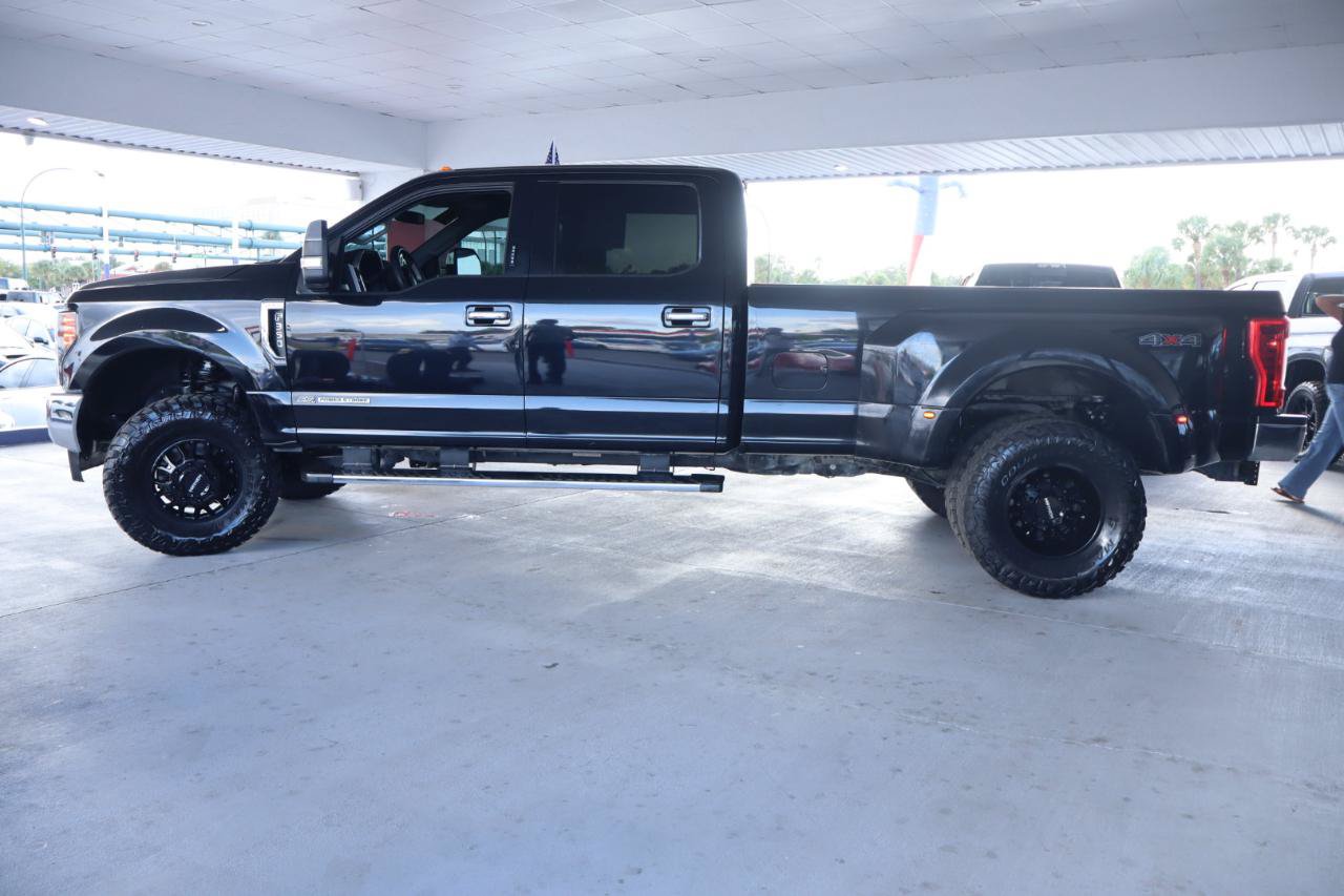Used 2017 Ford F350 Lariat w/ Chrome Package AWD/4WD image 10