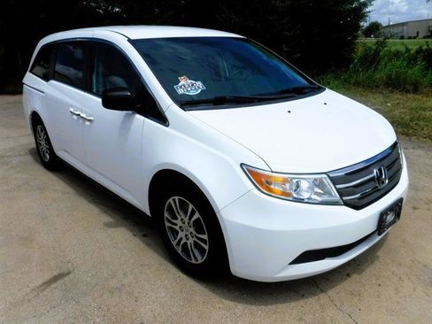 Used 2013 Honda Odyssey EX image 2