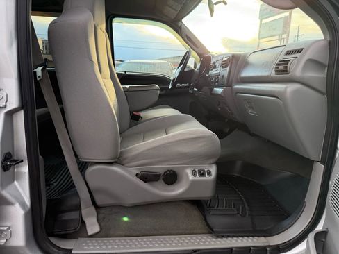 Used 2005 Ford F250 XLT image 17