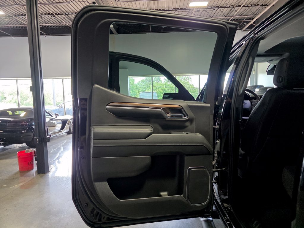 Used 2024 Chevrolet Silverado 1500 RST w/ Redline Edition AWD/4WD image 18