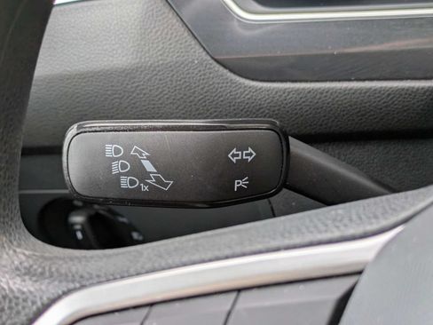 Certified 2023 Volkswagen Tiguan S FWD image 34