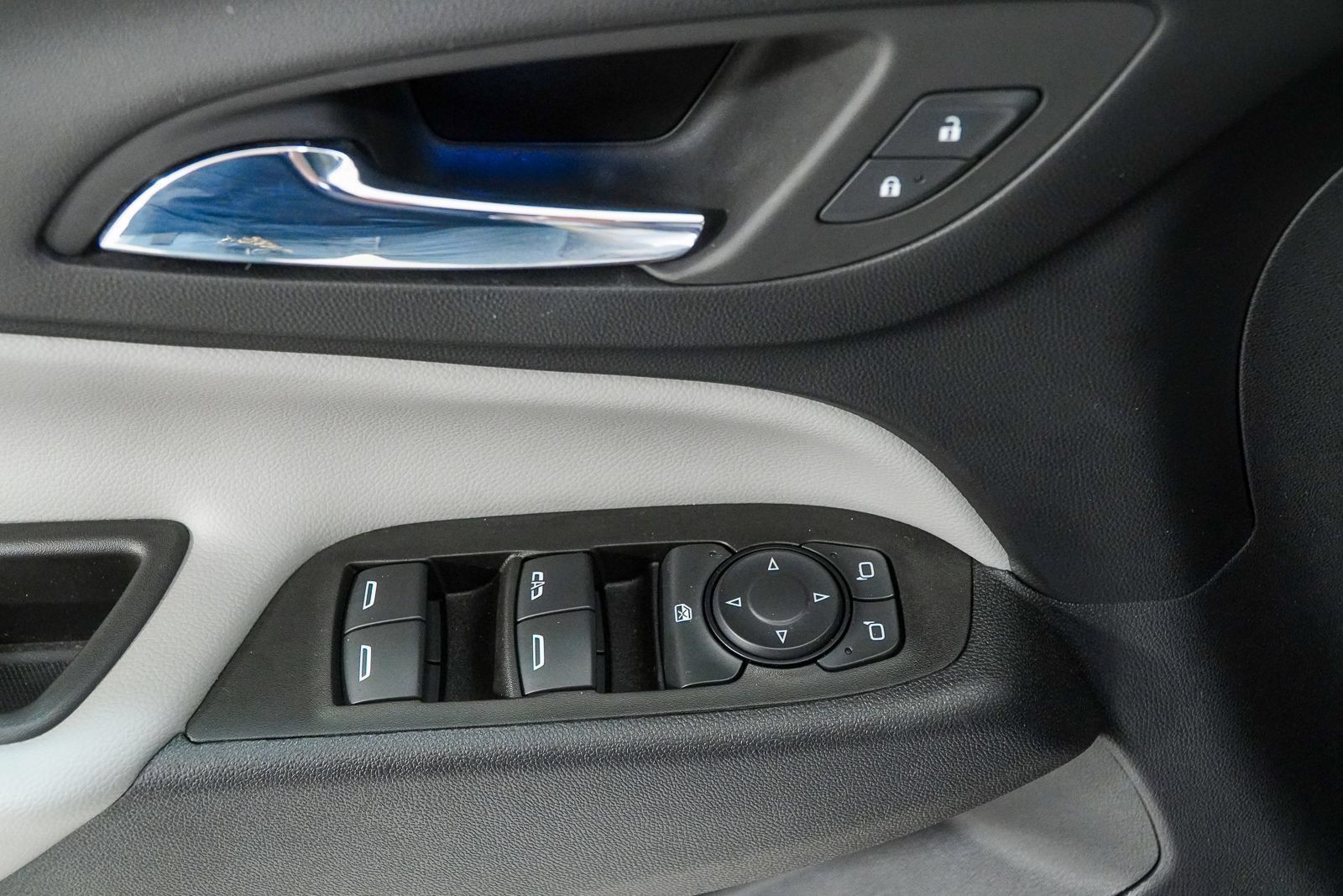 Used 2022 Chevrolet Equinox LS w/ LS Convenience Package AWD/4WD image 16