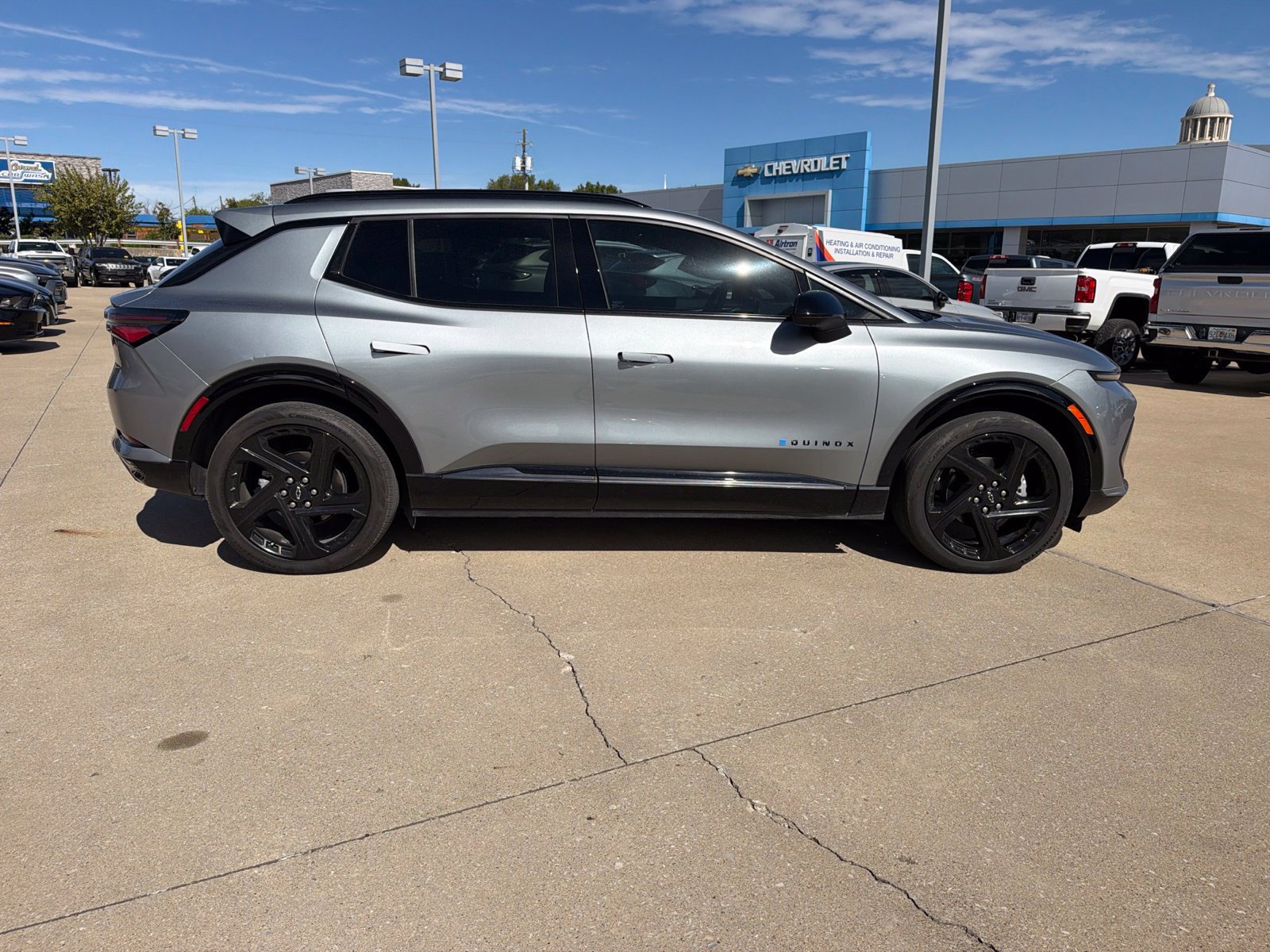 Used 2024 Chevrolet Equinox EV RS FWD image 5