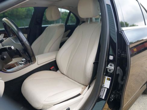Used 2019 Mercedes-Benz E 300 4MATIC w/ Premium 1 Package image 27