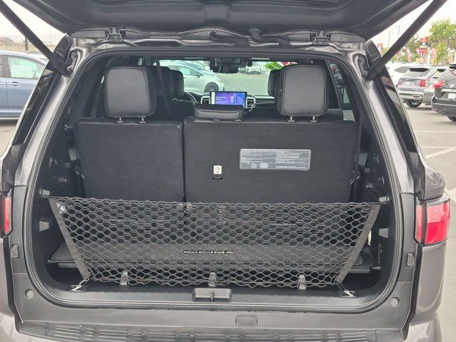Used 2024 Toyota Sequoia Platinum AWD/4WD image 11