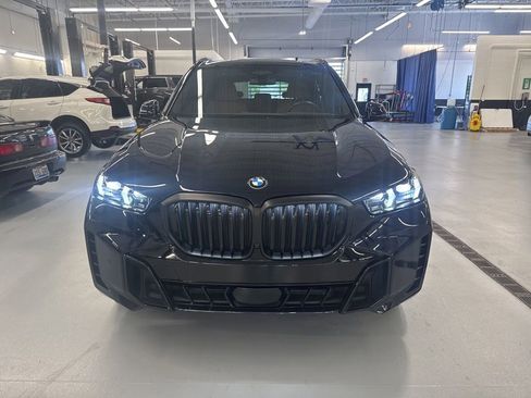 Used 2025 BMW X5 xDrive40i w/ M Sport Package AWD/4WD image 11
