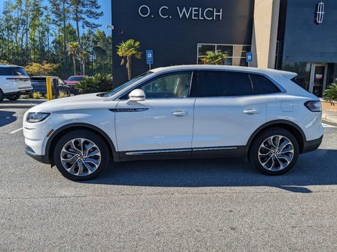 Certified 2023 Lincoln Nautilus Reserve w/ Equipment Group 201A image 8