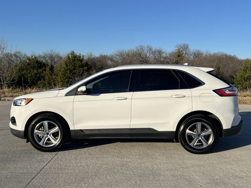 Used 2019 Ford Edge SEL w/ Equipment Group 201A image 4
