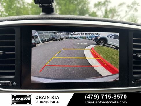 Used 2020 Kia Sportage S image 19