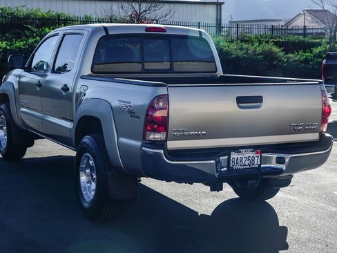 Used 2006 Toyota Tacoma PreRunner image 5