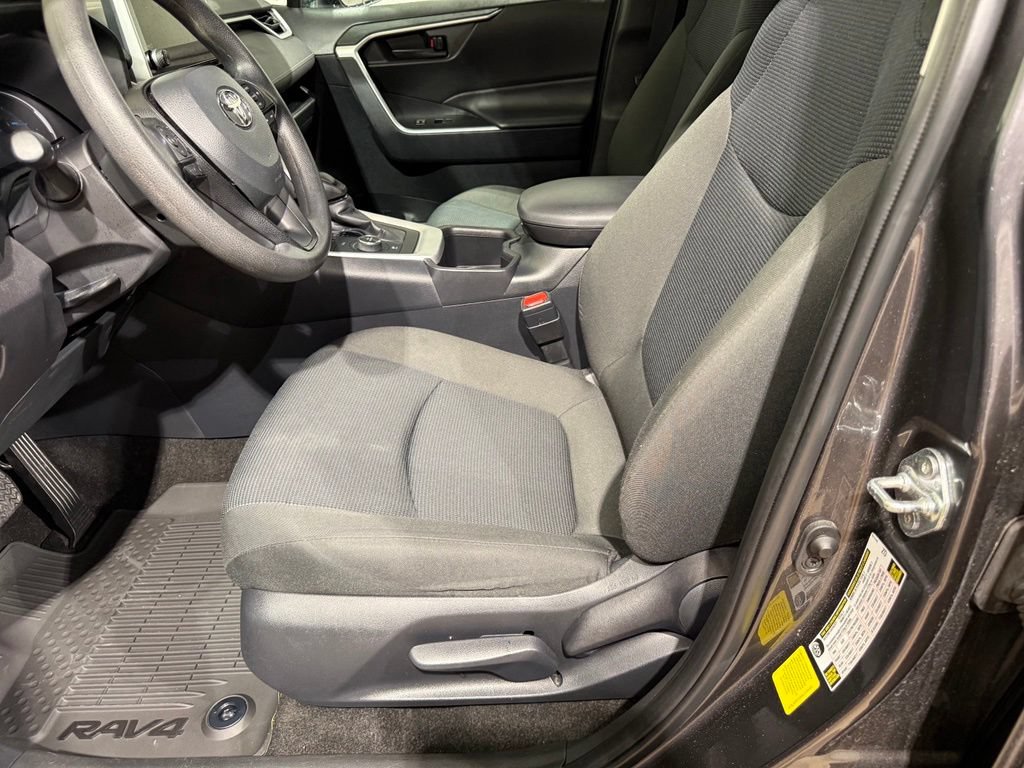 Certified 2025 Toyota RAV4 LE AWD/4WD image 15