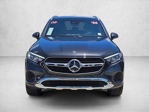 Used 2026 Mercedes-Benz GLC 300 image 2