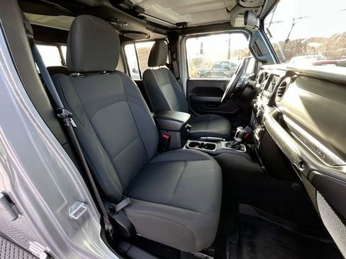 Used 2020 Jeep Gladiator Sport w/ Quick Order Package 24S image 27