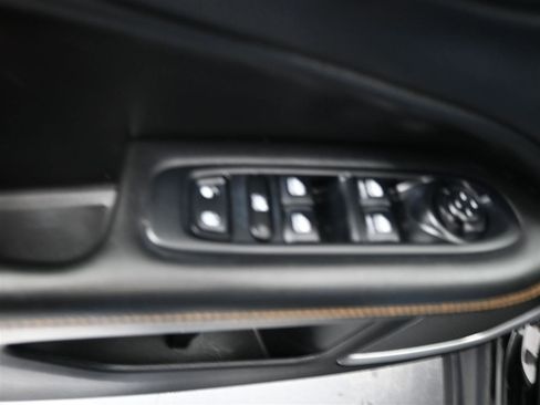 Used 2018 Jeep Compass Limited w/ Navigation Group image 14