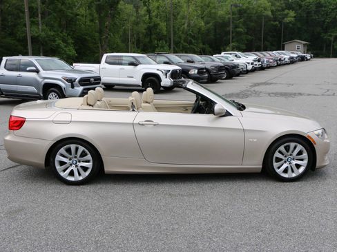 Used 2013 BMW 328i Convertible RWD image 9