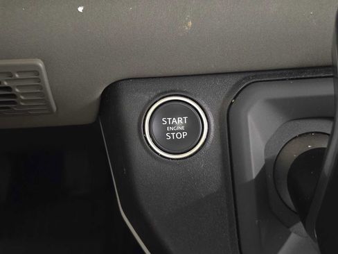 Used 2023 Land Rover Defender 110 SE AWD/4WD image 35