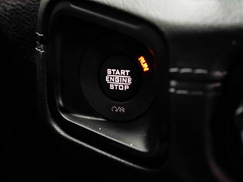 Used 2024 Jeep Wrangler Unlimited Sahara w/ Technology Group AWD/4WD image 30
