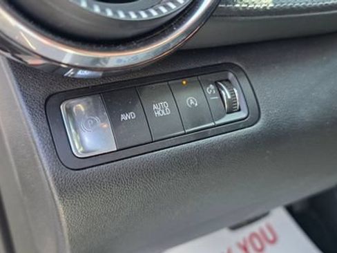 Used 2025 Chevrolet Equinox LT w/ Convenience Package II AWD/4WD image 17