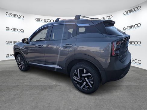 New 2026 Nissan Kicks SV w/ Cold Weather Package FWD image 5