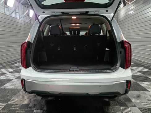 Used 2023 Kia Telluride LX image 37