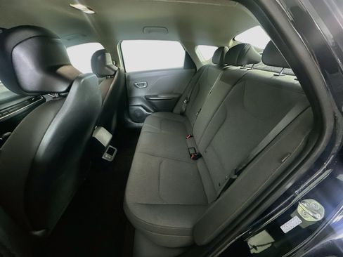 Used 2025 Kia K4 FWD image 28