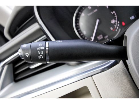 Used 2025 Cadillac XT5 Premium Luxury w/ LPO, Floor Liner Package image 19