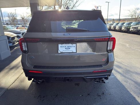 New 2026 Ford Explorer ST w/ Sun And Sound Package image 5