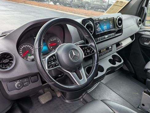 Used 2019 Mercedes-Benz Sprinter 4x4 170 image 11