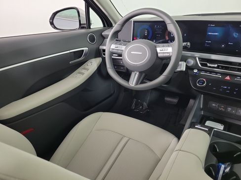 New 2026 Hyundai Sonata SEL FWD image 5