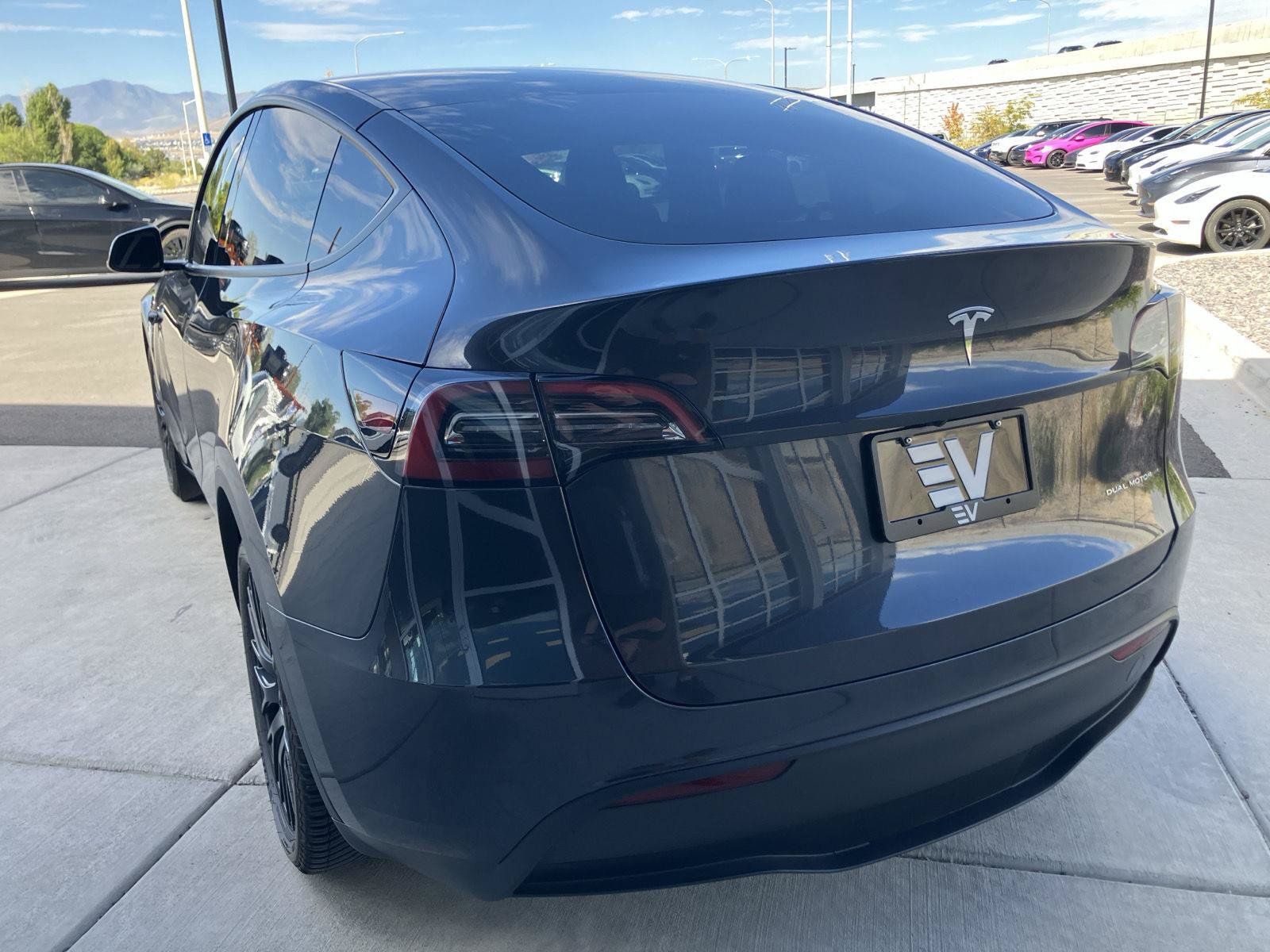 Used 2024 Tesla Model Y Long Range AWD/4WD image 6