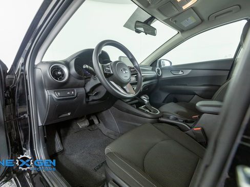 Used 2020 Kia Forte LXS image 10