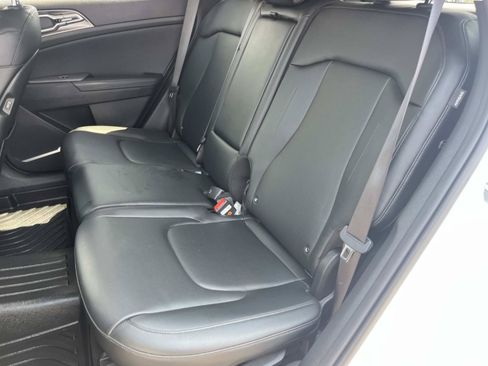 Used 2025 Kia Sportage EX FWD image 22