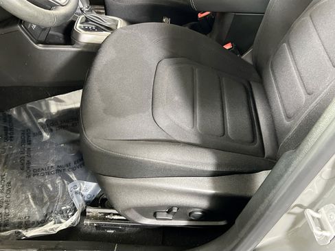Used 2022 Jeep Renegade Latitude w/ Convenience Group AWD/4WD image 19