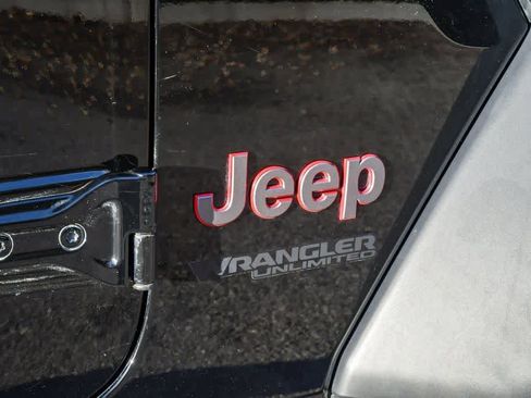 Used 2022 Jeep Wrangler Unlimited Rubicon image 13