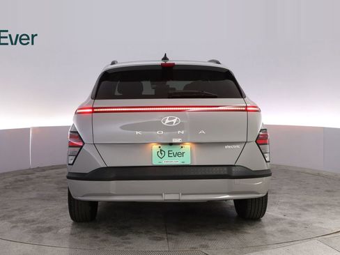 Used 2024 Hyundai Kona SEL FWD image 15