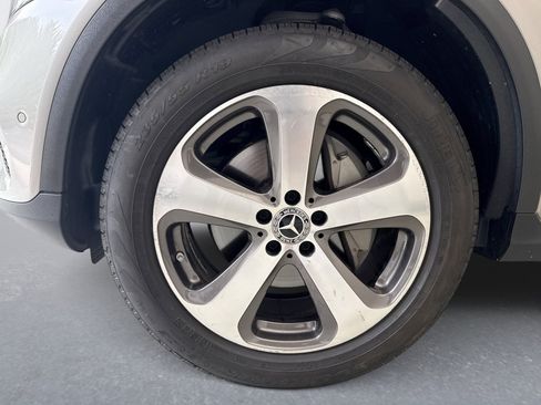 Used 2021 Mercedes-Benz GLC 300 4MATIC image 21
