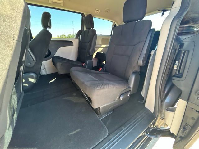 Used 2016 Dodge Grand Caravan SE w/ Quick Order Package 29E SE FWD image 31
