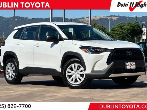 Used 2025 Toyota Corolla Cross L FWD image 1