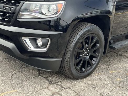 Used 2020 Chevrolet Colorado LT w/ Colorado RST Special Edition image 7