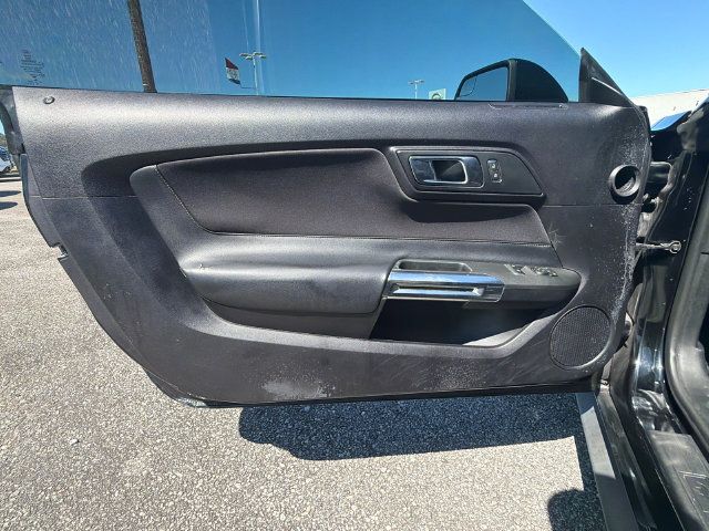 Used 2019 Ford Mustang Coupe RWD image 10