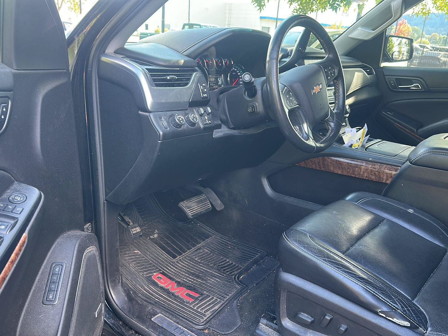 Used 2015 Chevrolet Tahoe LTZ AWD/4WD image 7