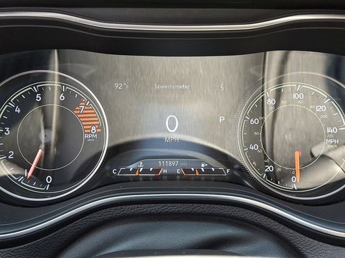 Used 2019 Jeep Cherokee Limited AWD/4WD image 22