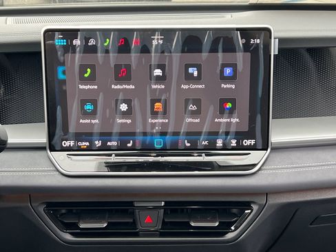 New 2026 Volkswagen Tiguan SE image 22