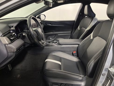 Used 2025 Toyota Camry SE FWD image 12