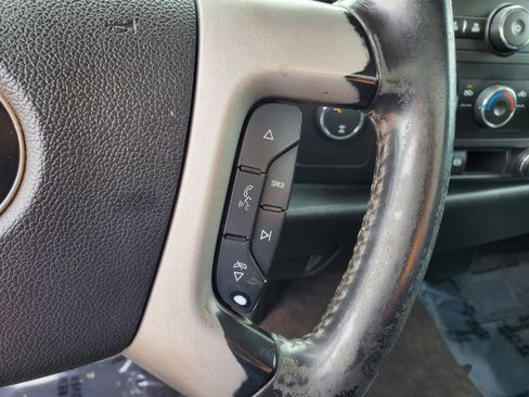 Used 2013 Chevrolet Silverado 2500 LT w/ Interior Plus Package AWD/4WD image 18