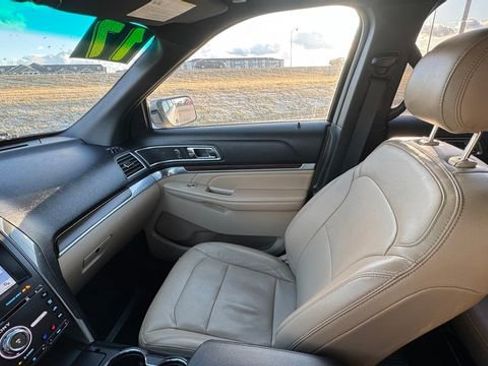 Used 2017 Ford Explorer Limited w/ Equipment Group 301A image 29