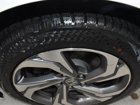 Used 2018 Honda Accord EX image 9