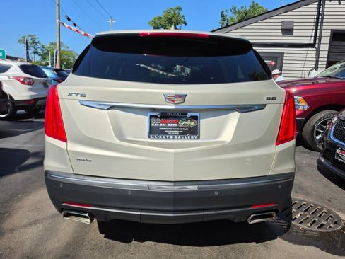 Used 2017 Cadillac XT5 Premium Luxury AWD/4WD image 8