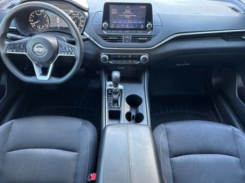 Used 2020 Nissan Altima 2.5 S image 3