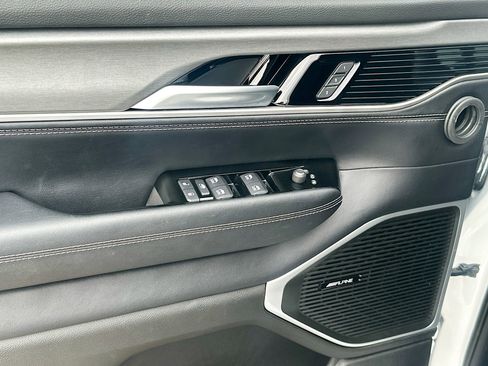 Used 2025 Jeep Wagoneer Series II image 18